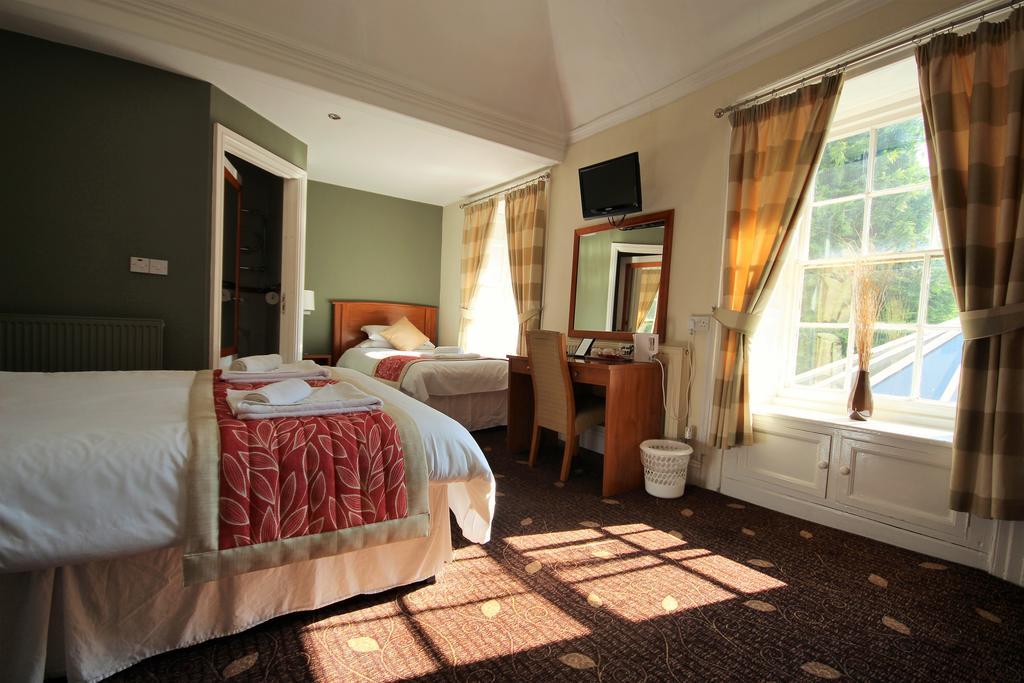 Plas Derwen Hotel Abergavenny Exterior foto